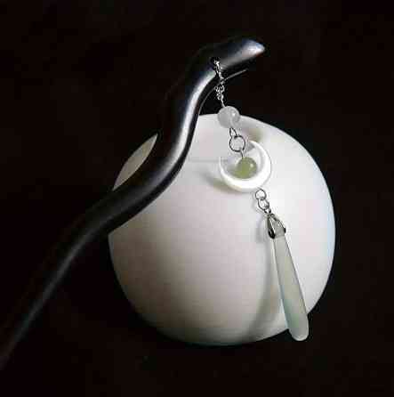 Деревянная заколка для волос в китайском стиле с подвеской Луна и хрусталь Киев