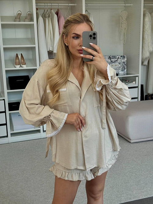 Жіночий літній костюм-двійка: сорочка та шорти з рюшами льон Беж Одеса - фото 1