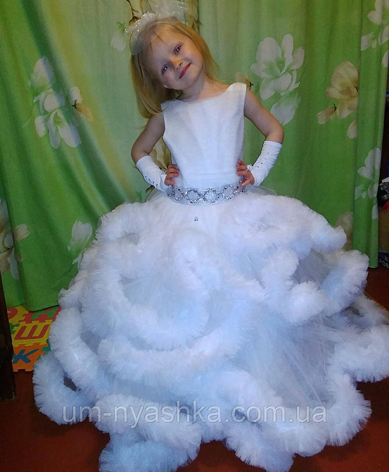 Пышное платье Облачко белое на 4-5, 6-7 Кривой Рог - изображение 1