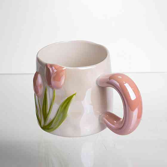 Yiwu Новорічна порцелянова чашка для чаю та кави "Ніжний Тюльпан" з 3D-декором 400 мл, святкова Коломия