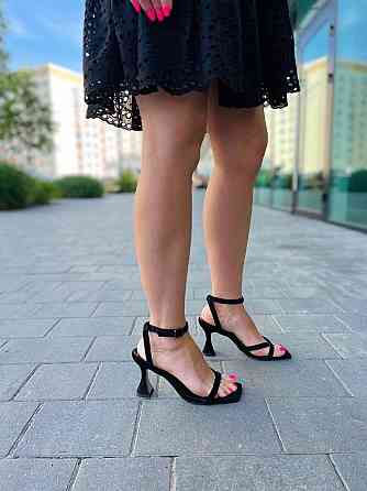 LIRIO Чорні жіночі босоніжки з натуральної замші на стійкому каблуці LIRIO L0231/8073-43 р. 35- Коломыя