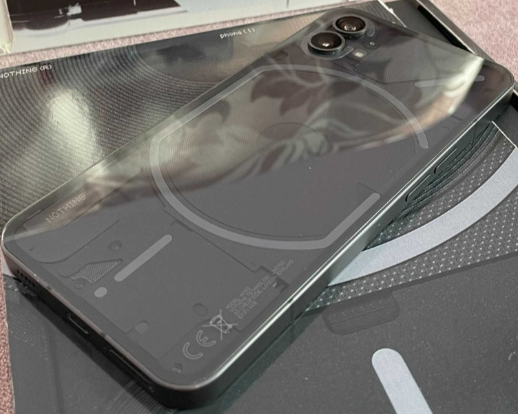 Смартфон Nothing Phone 1 8/256 повний комплект 
+ навушники Nothing Ear Київ - фото 5