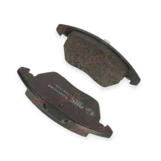 Колодки передние Фольцваген Кадди III 03- (ушки в низ) тормозные Мукачево