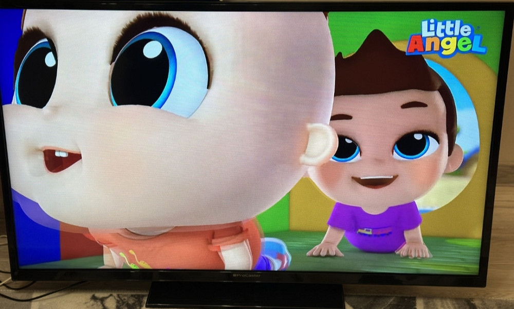 Телевизор PRO CASTER Smart TV 49