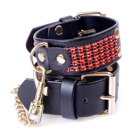 Наручники зі штучної шкіри з кристалами Fetish Boss Series - Handcuffs with cristals Red, BS3300109 Sex Aura Київ