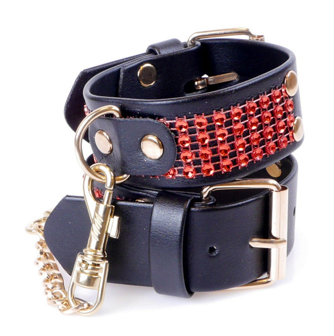 Наручники зі штучної шкіри з кристалами Fetish Boss Series - Handcuffs with cristals Red, BS3300109 Sex Aura Київ - фото 4