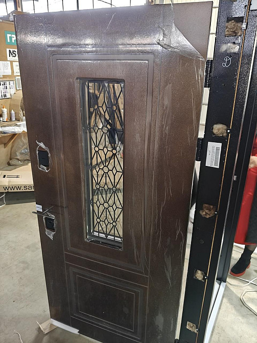 Двері вхідні SARMAK Люкс термо Геліос  дерев'яна панель ArWood Горіх Світлий / ПВХ зріз дерева коньячний 860x2040 мм ліві Київ - фото 5