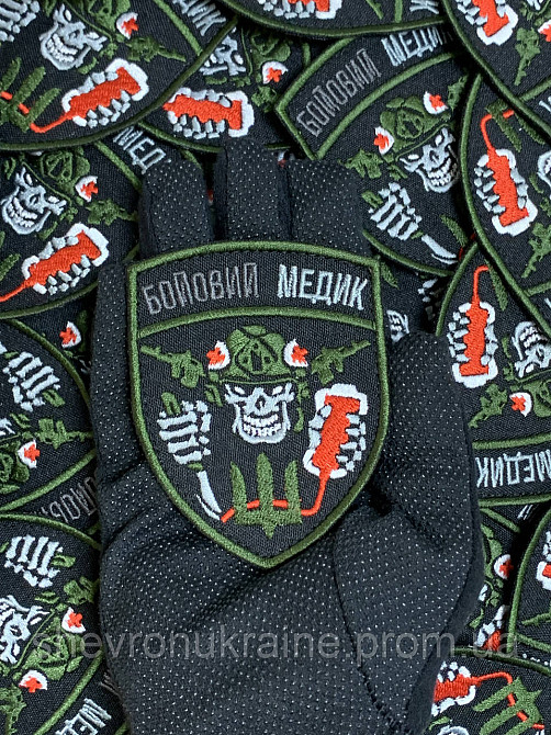 Шеврон боевой медик (Форма щит. На липучке) Размер 9x7см Киев - изображение 6