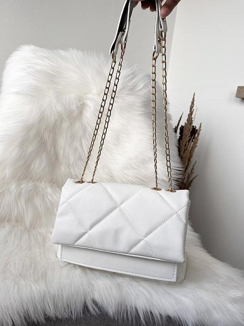 Сумка жіноча вечірня ошатна біла сумочка на ланцюжку сумки жіночі Київ - фото 1