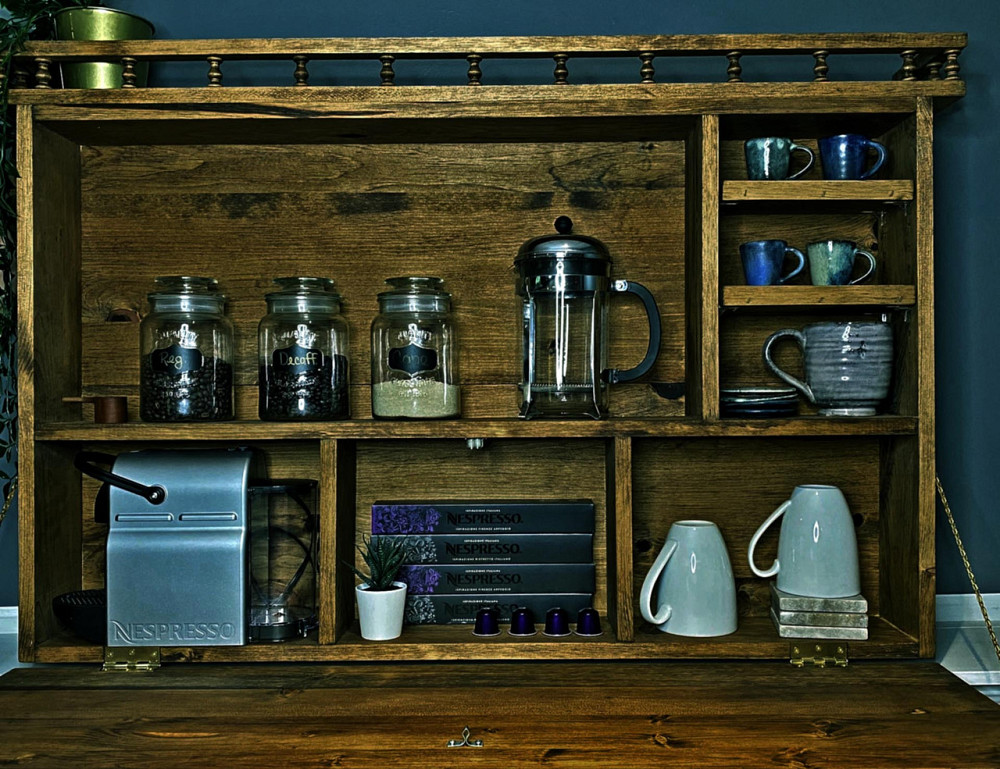 Настенный бар 