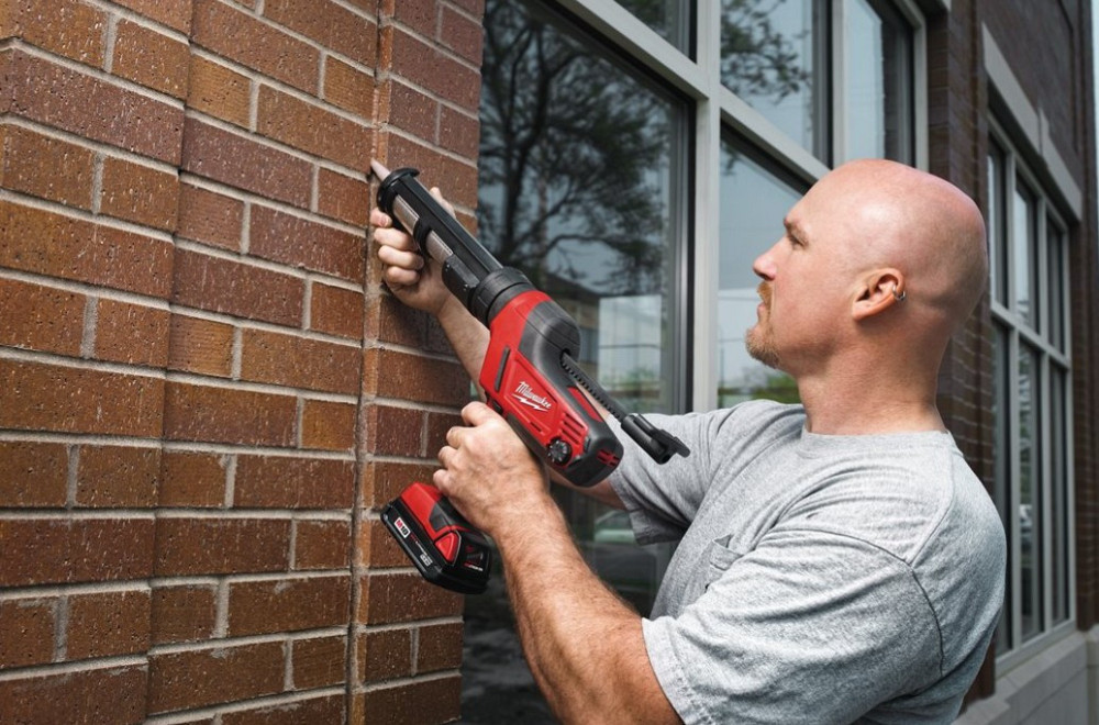 Пістолет для герметиків акумуляторний MILWAUKEE, C18 PCG/310C-201В, 310мл (+тримач картріджа, в сумці для інструментів) Одеса - фото 4