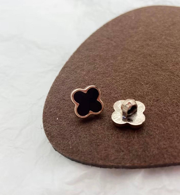 Ґудзики для шиття декоративні конюшина чорні білі для одягу та рукоділля, набір ґудзиків 20 шт Київ - фото 5