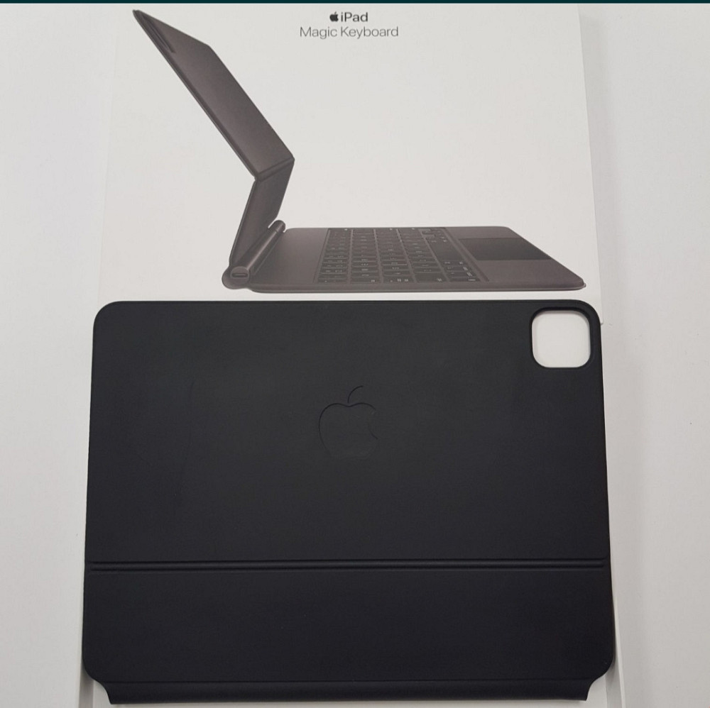 Magic keyboard iPad 11