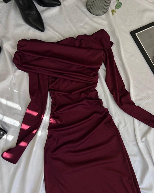 Жіноче вишукане плаття максі з драпіруванням мікродайвінг Бордовий, 46/48 Одеса - фото 3