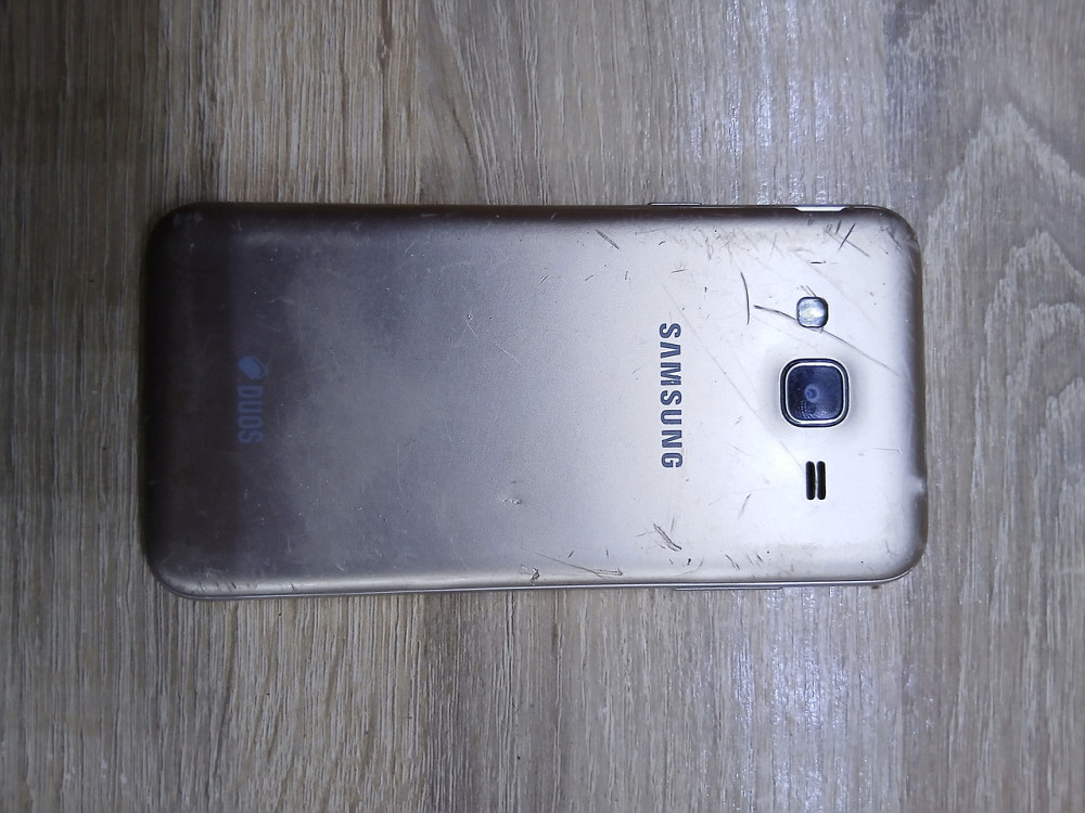 Б/У Смартфон Samsung Galaxy J3 (2016) SM-J320H 1,5/8Гб Дніпро - фото 2