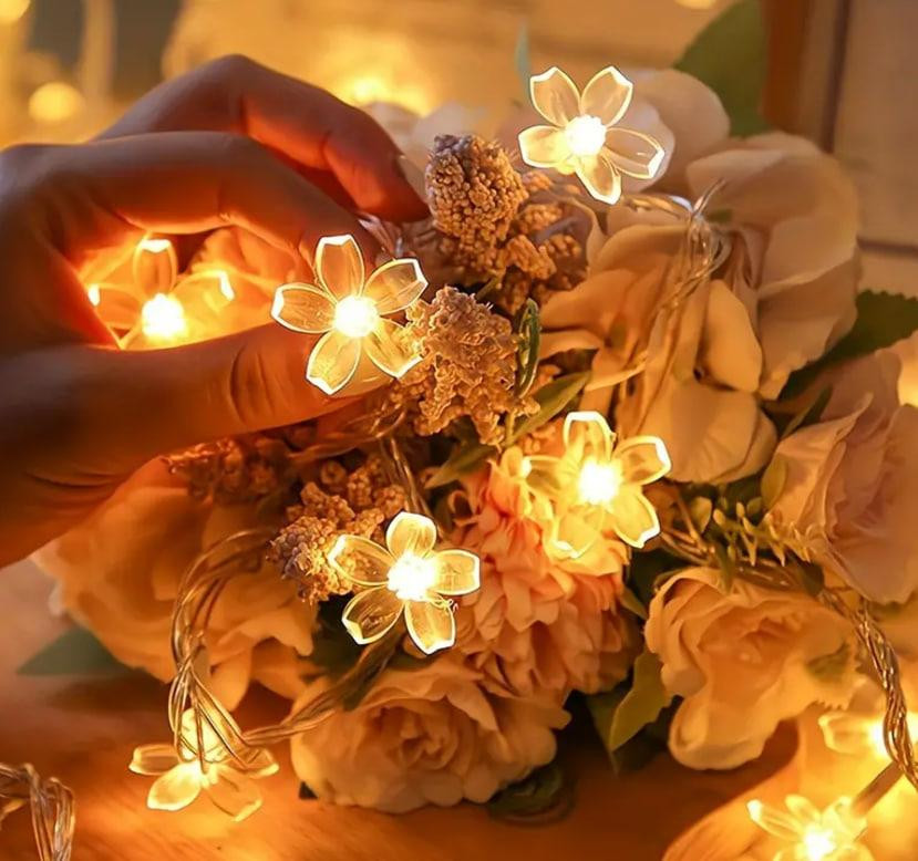 Світлодіодна гірлянда "Вишневі квіти" на батарейках, 6 метрів, 40 вогнів, теплий білий колір. Святко Київ - фото 2