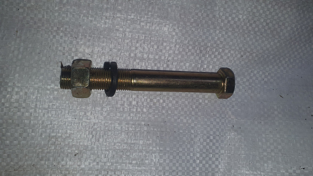 Болт заднего кронштейна рессоры в сборе КамАЗ. М16х1.5х130. Харьков - изображение 1