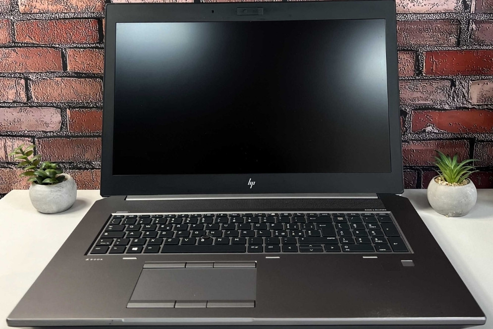 Ноутбук HP ZBook 17 G6 • i7-9850H • 16GB • SSD 256GB NVMe • RTX 3000 6GB • 17.3