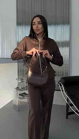 Женский стильный костюм двойка: жакет и штаны с разрезами замш на дайвинге Шоколадный, 46/48 Одесса