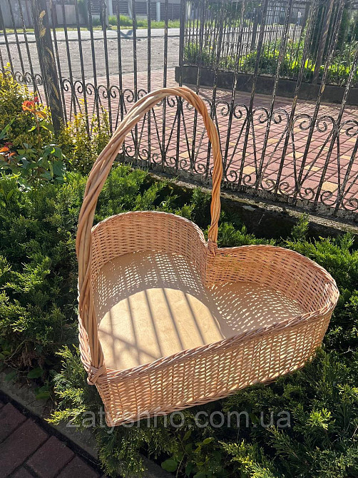 Кошик плетений для квітів у формі серця Київ - фото 1