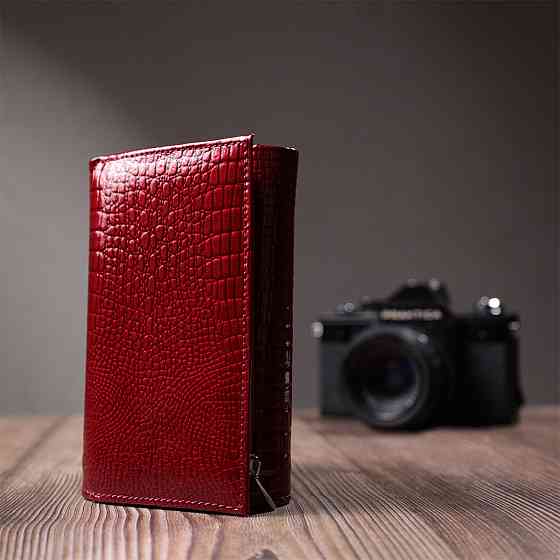 Кошелек женский в три сложения из лакированной фактурной натуральной кожи ST Leather 22708 Красный Киев