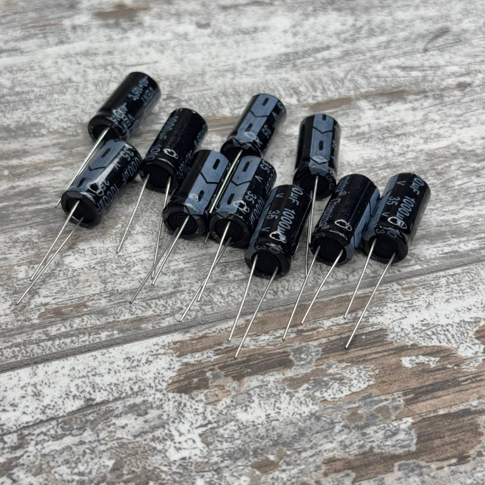 Конденсатор електролітичний алюмінієвий 1000мкФ 35В 105°C, набір 10шт, радіодеталі Київ - фото 2