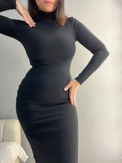 Платье женское Azuri 6542 силуэтное велюр воротник стойка черное, черный, L Киев - изображение 15