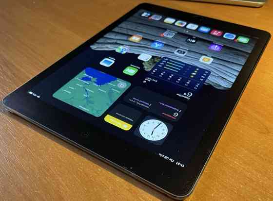 Планшет Apple iPad AIR 2 16Gb.Wi-Fi Black. Київ