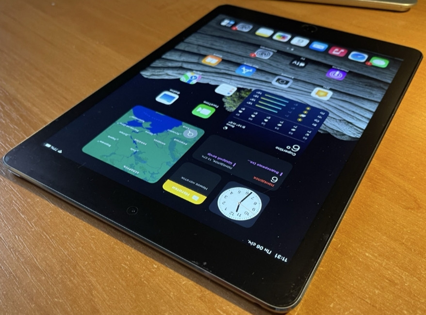 Планшет Apple iPad AIR 2 16Gb.Wi-Fi Black. Київ - фото 2