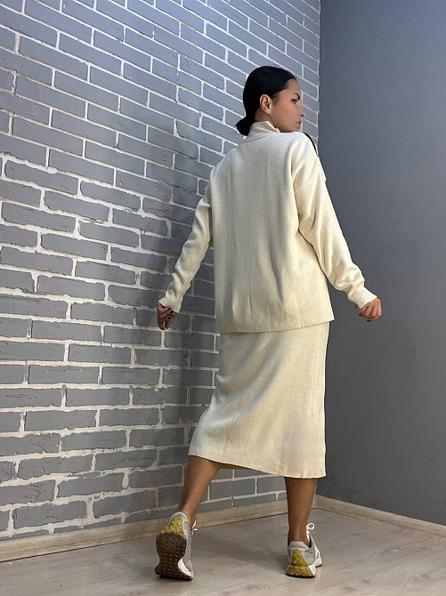 Костюм женский My fashion 2024402 свитер оверсайз и длинная юбка пуговицы вязка полоса one size молочный, молочний, one size Киев - изображение 9