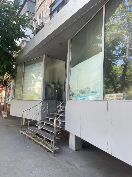 Продам Магазин в центрі міста Воскресенська 1 Червона лінія з окремим входом, фото свіжі. Дніпро - фото 1