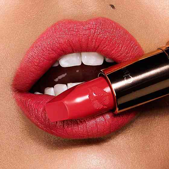 Помада Charlotte Tilbury Hot Lips — Премиум-помада с эффектом 3D-губ, стойкий объём Kim K. W 3,5 г Славянск