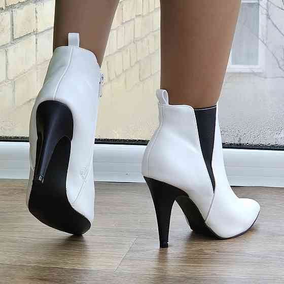 Жіночі Черевики Білі на Каблуці Шкіряні Модельні Ботильйони (розміри: 36,37,38,39,40) - 60-1 Дніпро