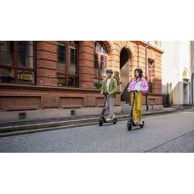 Электросамокат Segway Ninebot E2 E II, чорний (AA.05.14.01.0004) Винница