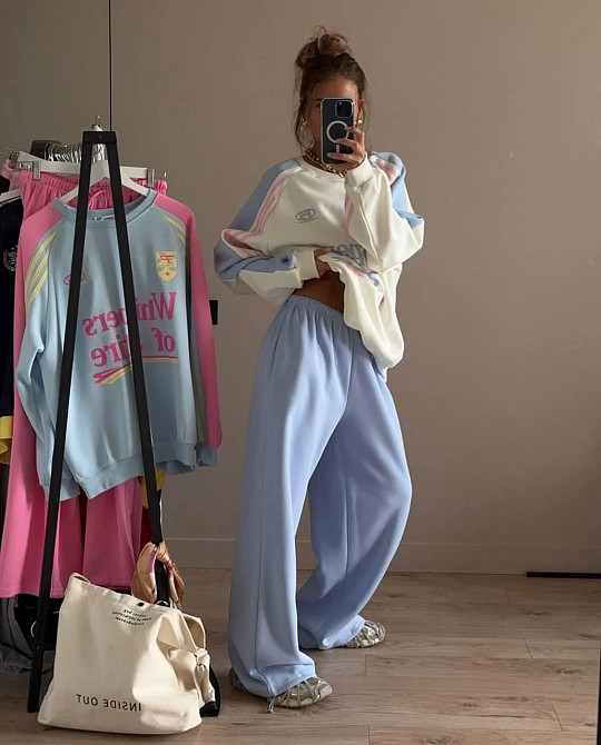 Женский стильный оверсайз костюм двойка: свитшот и брюки в спортивном стиле двухнитка + рибана Голубой Одесса - изображение 1