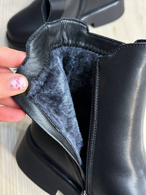Черевики жіночі Hengji 958 челсі утеплені на хутрі шкіряні чорні, 38, 24 см Київ - фото 15