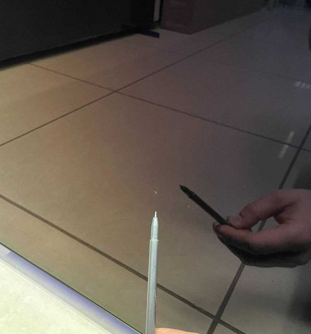 Телевизор Безрамный: 83