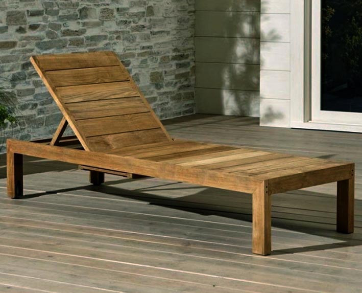 Шезлонг садовый 