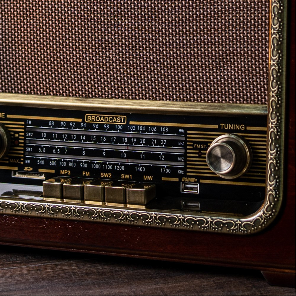 Ретро проигрыватель Daklin 