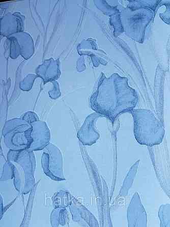 Шпалери флізелінові Decoprint Elisir EL21020 квіти сіро-блакитні, сірі листя на сріблястому тлі сіро Київ