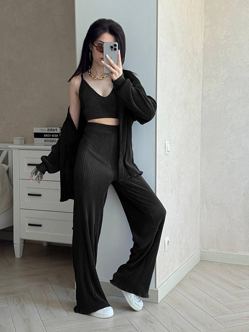 Женский легкий базовый костюм тройка: рубашка топ и штаны плиссе 48/50, Черный Одесса - изображение 1