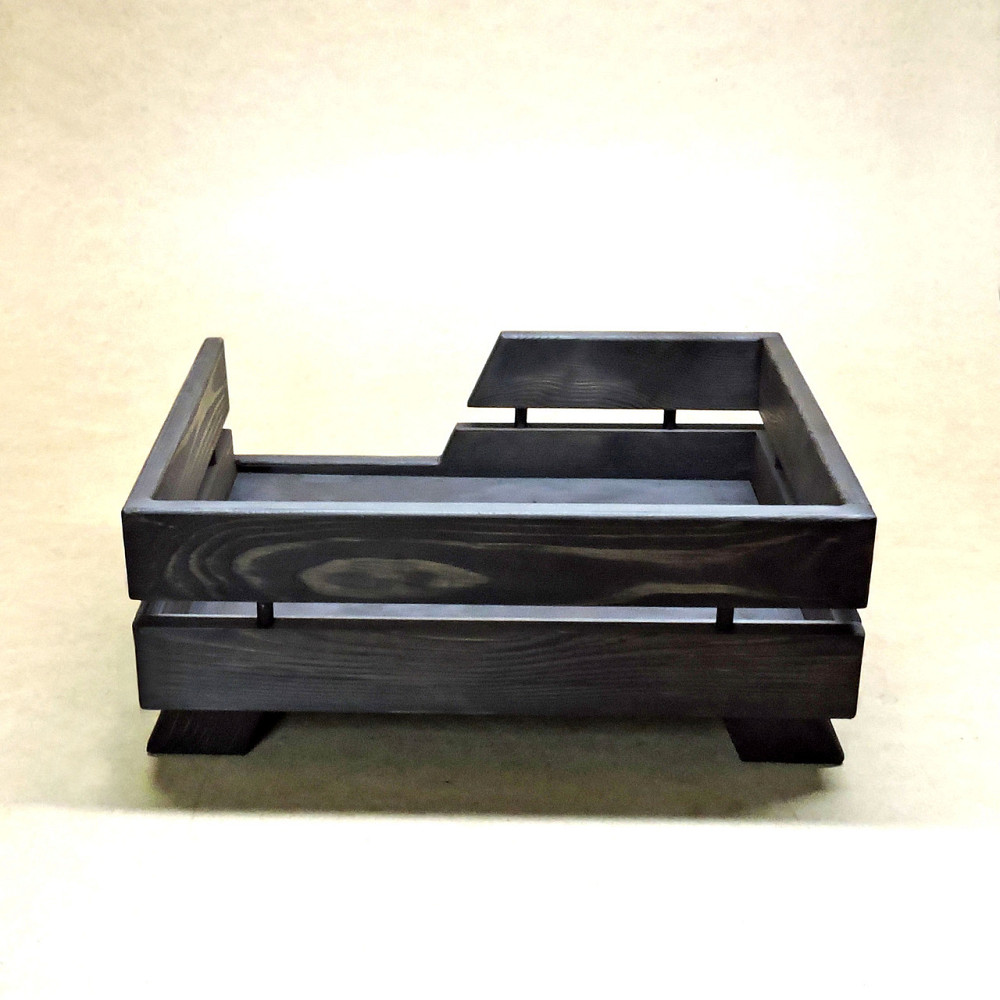 Лежак деревянный для собаки 