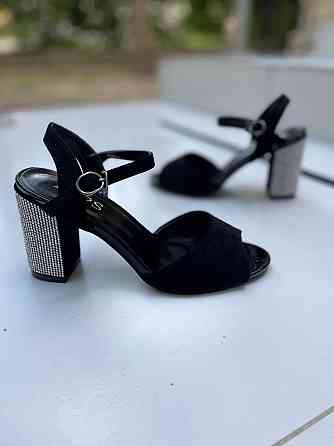 PLPS Босоніжки жіночі чорні PLPS 285-3 літні з екозамші на стійкому підборі/Молодяче взуття Коломыя