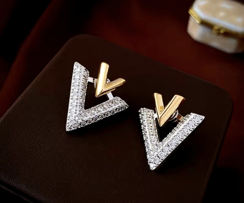 Сережки-гвоздики 