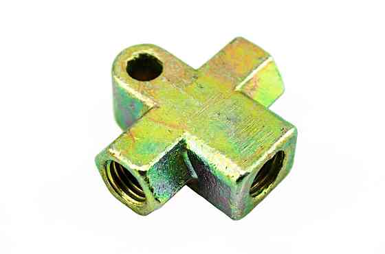 Тройник 2101-2107, 2121-21214 железный Аналог тормозной Мукачево