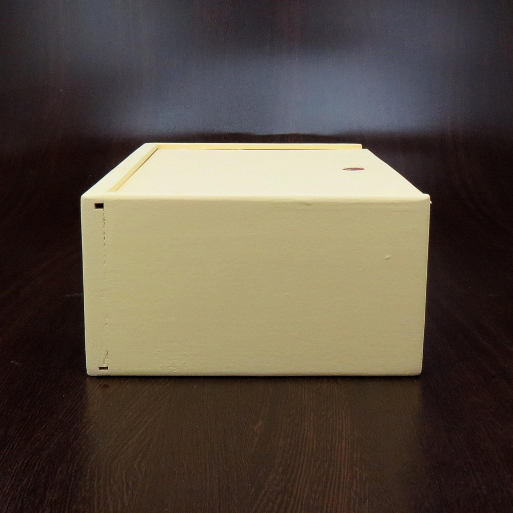 Подарочная коробка 