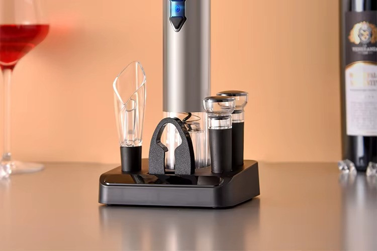 Штопор електричний на батарейках для вина 6в1 елктроштопор, аератор, 2 пробки, ніж для фольги, з підтавкою Кам'янець-Подільський - фото 7