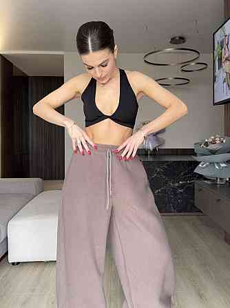 Женские теплые объемные брюки 