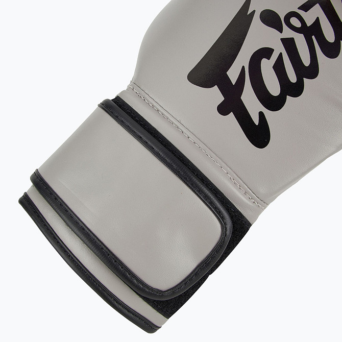 Боксерські рукавиці Fairtex BGV14 Grey 10 унцій (бинти в комплекті) Кам'янське - фото 8