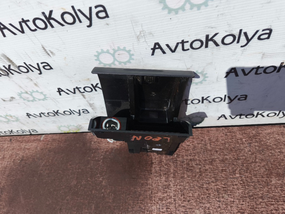 Попільничка Seat Leon 1998-2005 (1M0857975) Ковель - фото 2